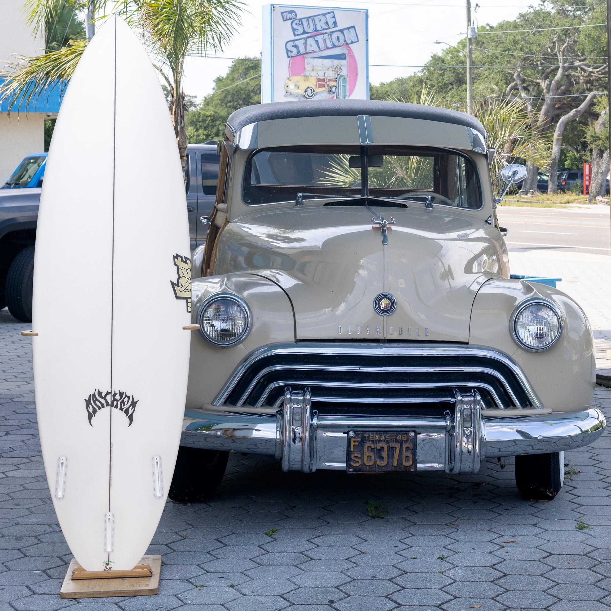 Lost Big Rig Driver 6'0 Surfboard - Futures