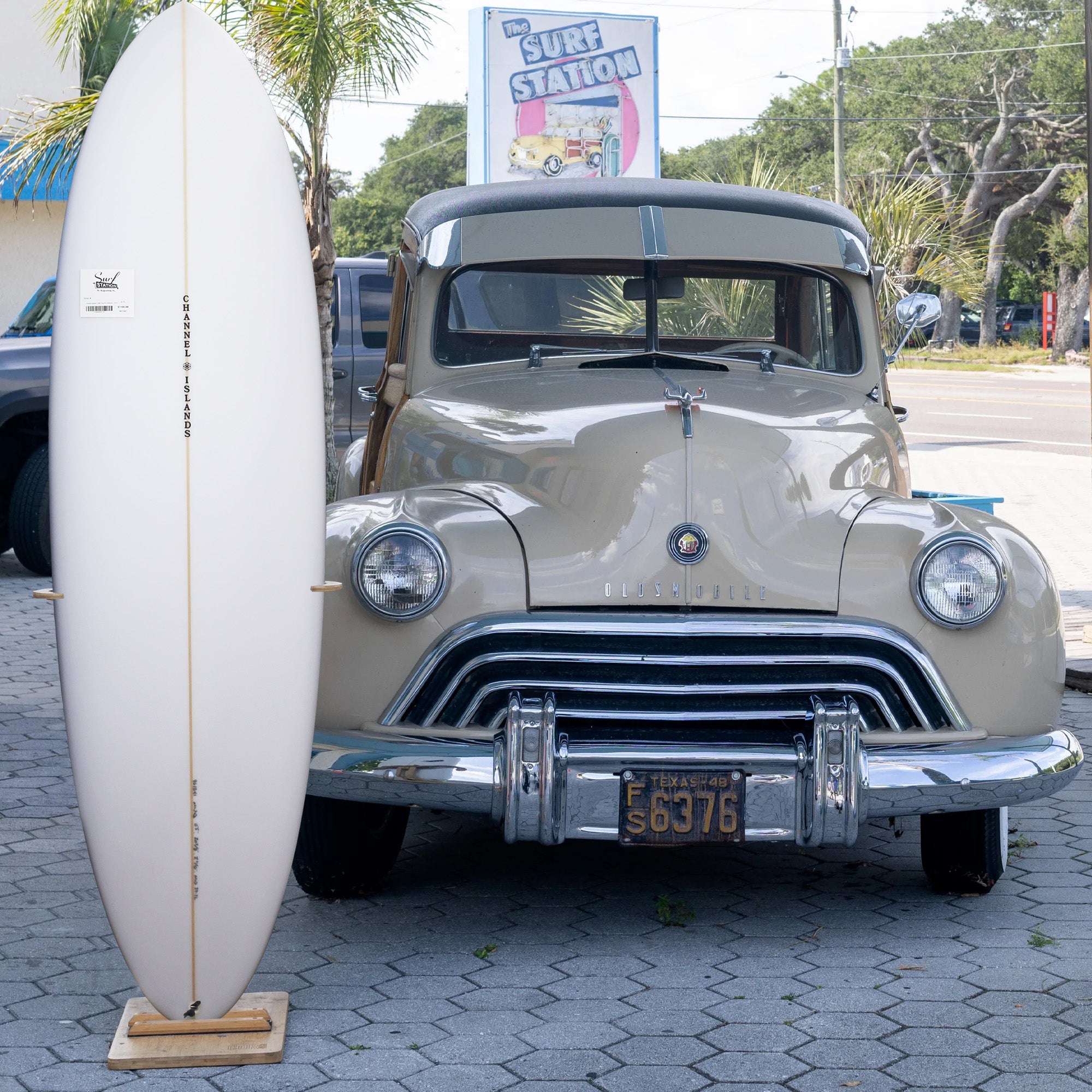 Channel Islands CI Mid Twin 6'11 Surfboard - FCS II