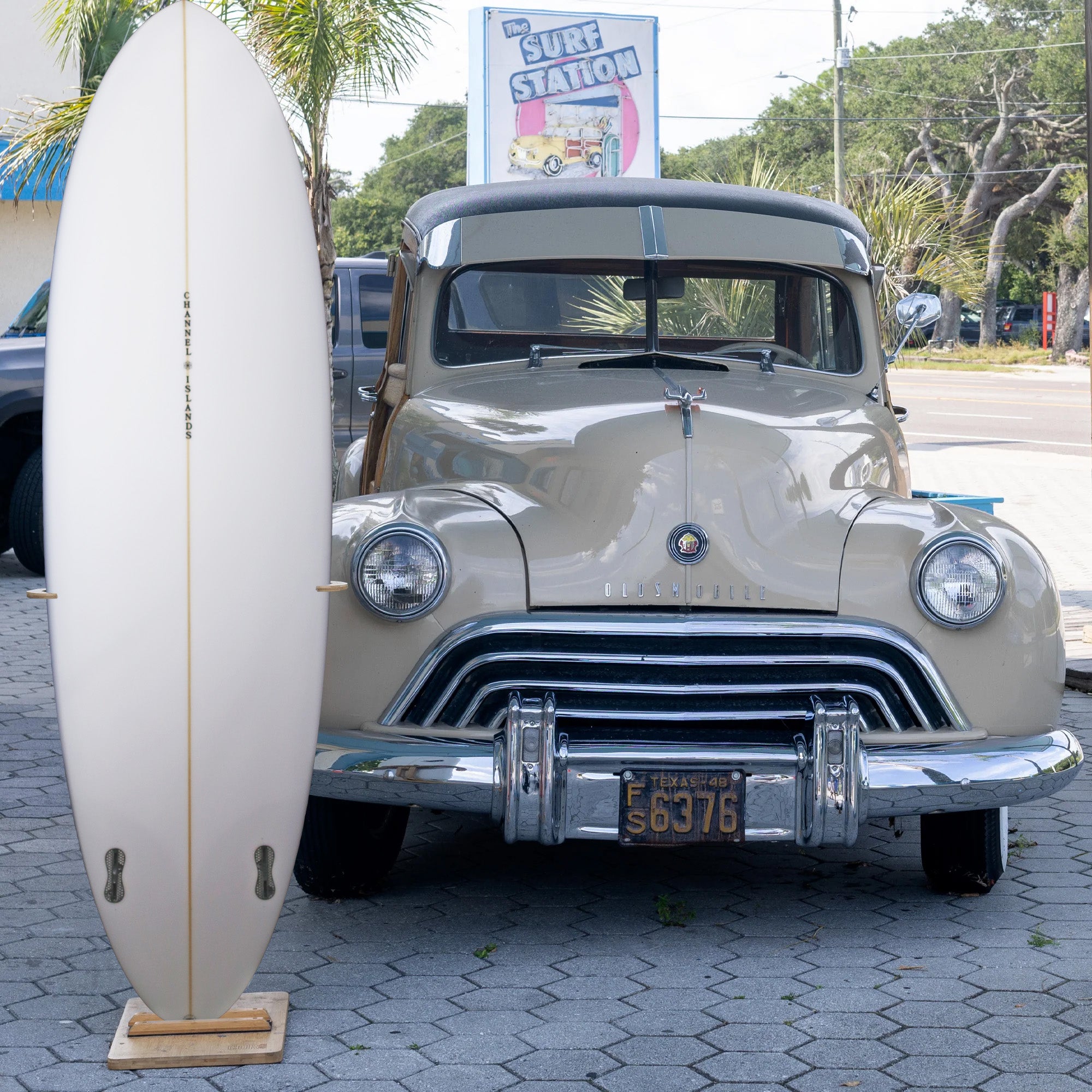 Channel Islands CI Mid Twin 6'11 Surfboard - FCS II